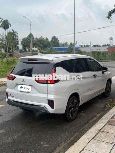 Mitsubishi Xpander Premium 2022 Trắng 7 chỗ