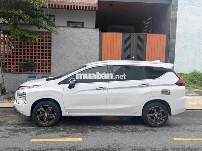 Mitsubishi Xpander Premium 2022 Trắng 7 chỗ