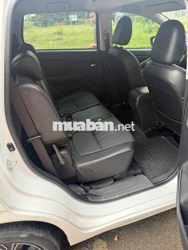 Mitsubishi Xpander Premium 2022 Trắng 7 chỗ