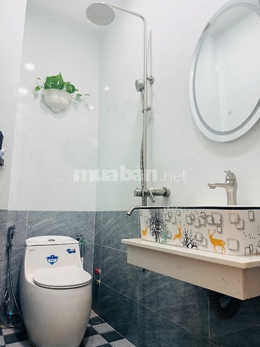 Bán Nhà 4 Tầng mới xây, hẻm xe hơi- vip Nguyễn Đình Chính- Phú Nhuận 