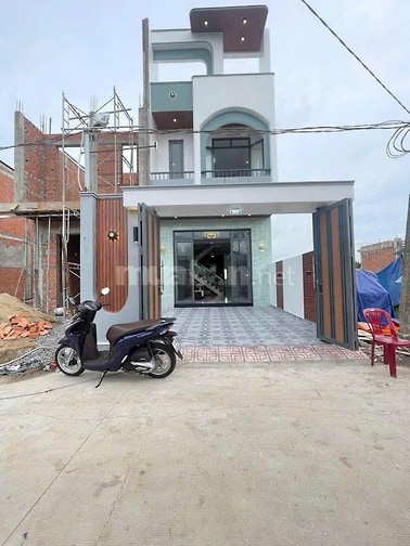 Chỉ 1 Tỷ 350TR Có Ngay Nhà 1 Trệt 1 Lầu Rạch Kiến có nội thất sẵn