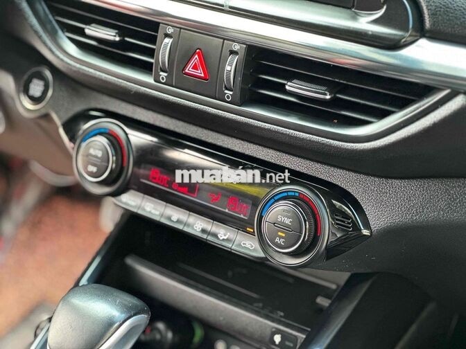 Kia Cerato 2019 Premium 2.0 Xăng 10 vạn km Đỏ