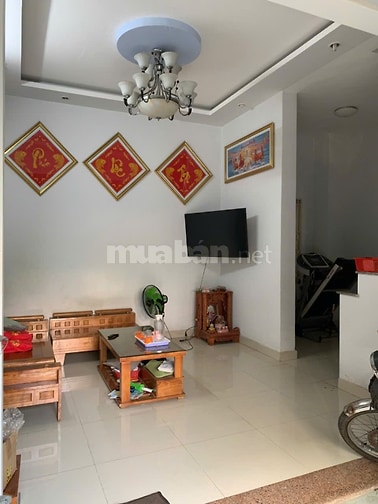 Cho thuê nhà hẻm xe hơi, đường 38