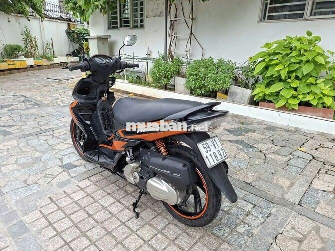 Xe tay ga Suzuki Hayate Đen cam