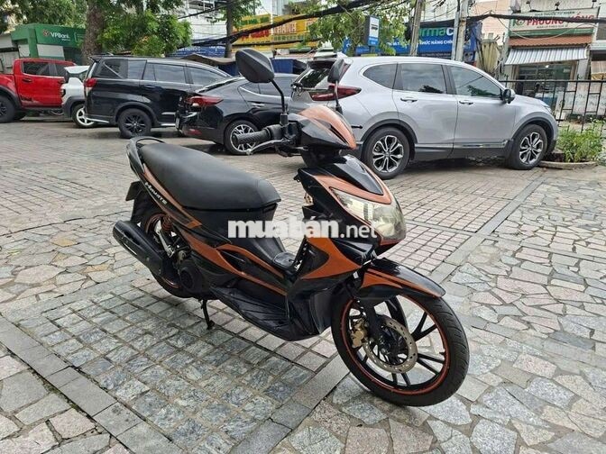 Xe tay ga Suzuki Hayate Đen cam