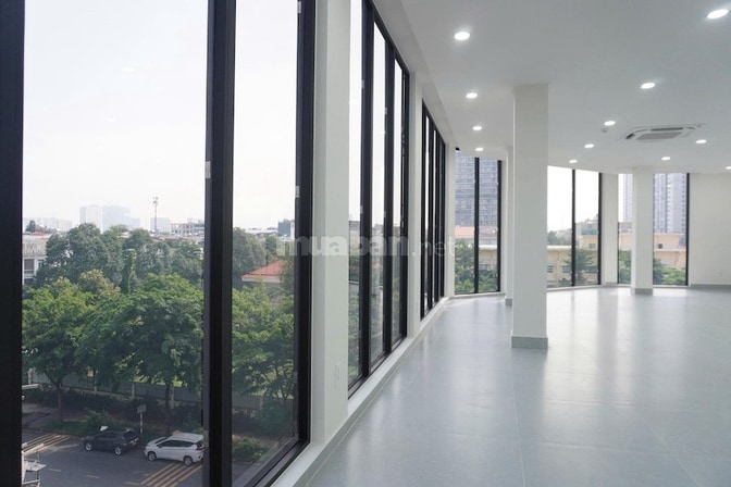Cho thuê tòa văn phòng Nguyễn Văn Kỉnh, DTSD 1.005m2, hầm + 7 tầng