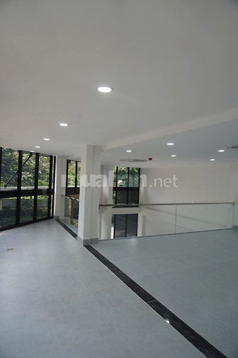 Cho thuê tòa văn phòng Nguyễn Văn Kỉnh, DTSD 1.005m2, hầm + 7 tầng