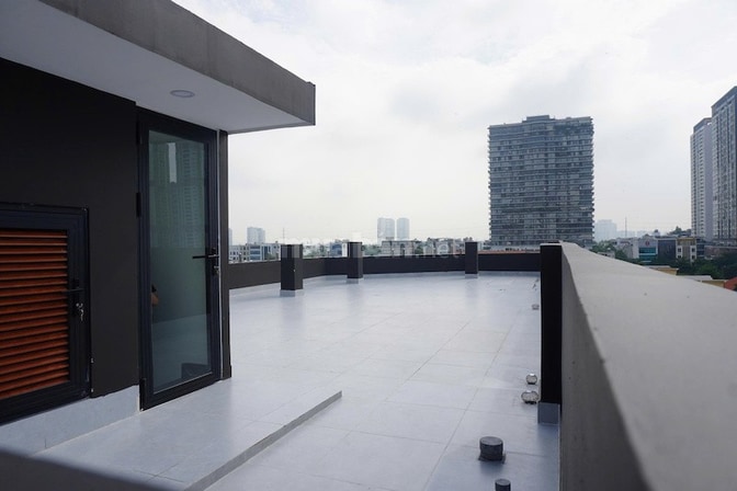 Cho thuê tòa văn phòng Nguyễn Văn Kỉnh, DTSD 1.005m2, hầm + 7 tầng