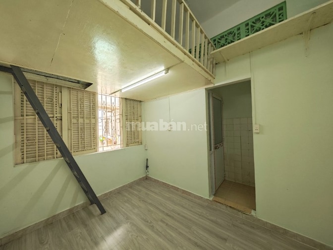 PHÒNG RIÊNG CHỦ CÓ GÁC WC RIÊNG GIỜ TỰ DO