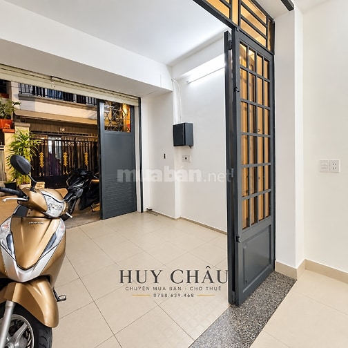 Hơn 6 tỷ sở hữu nhà 2 mặt hẻm xe hơi Quận 7 