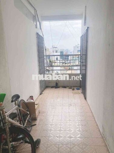 Hiếm căn hộ 60m2 chung cư Đinh Bộ Lĩnh gấp bán giá chào tốt hơn thị tr