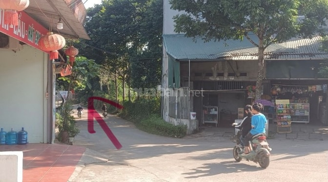 Cho thuê 3000m2 mặt tiền 60m đường nhựa 10m xã Yên Trung Thạch Thất