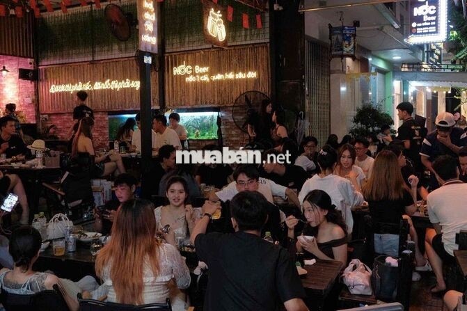 Cần sang nhượng MB kinh doanh quán nhậu 170m2 ngang 9m đường đống đa