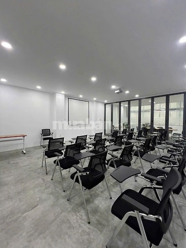 Toà nhà MỚI cho thuê giá TỐT nằm trên trục đường trung tâm quận Gò Vấp