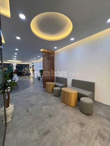 Toà nhà MỚI cho thuê giá TỐT nằm trên trục đường trung tâm quận Gò Vấp