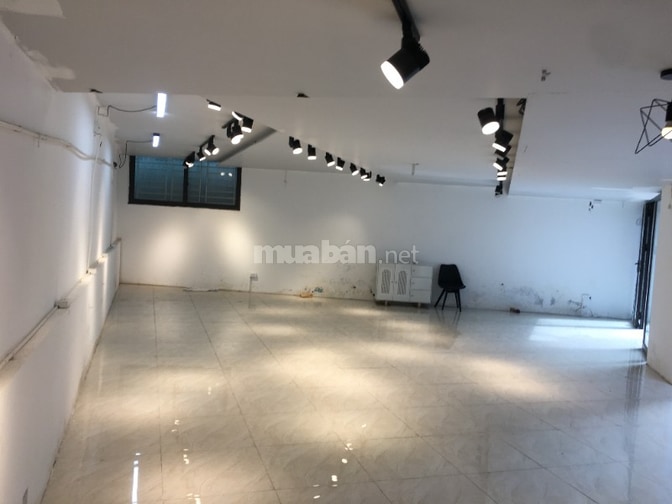 Cho thuê cửa hàng 80m2 tại 39B ngõ 259 Yên Hòa,Hà Nội