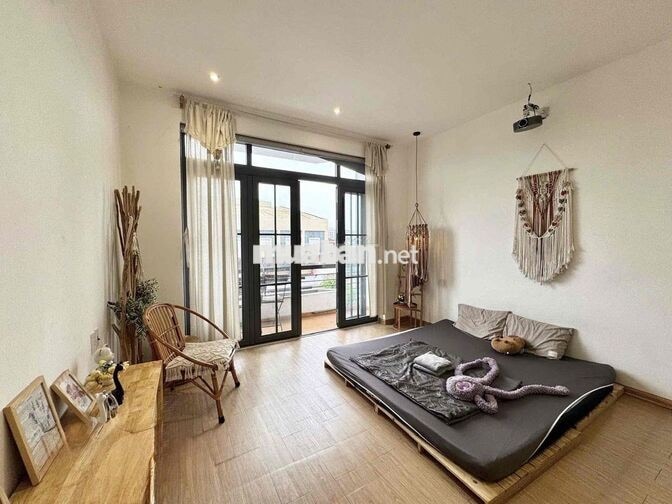 Studio Ban công - Full nội thất - Gần công viên Thỏ Trắng- Khu sầm uất