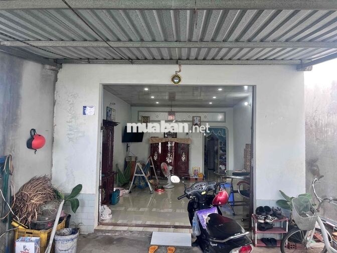 Bán nhà khu vực khu dân cư ấp Bình Tân