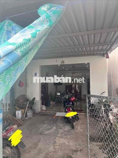 Bán nhà khu vực khu dân cư ấp Bình Tân