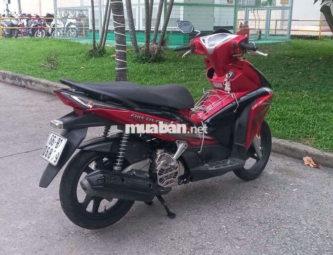 Honda Air Blade 2024 Đỏ đen zin chưa rớt đầu