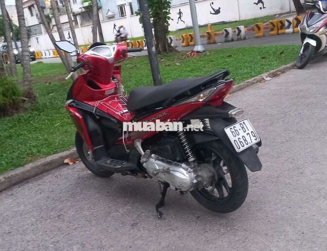 Honda Air Blade 2024 Đỏ đen zin chưa rớt đầu