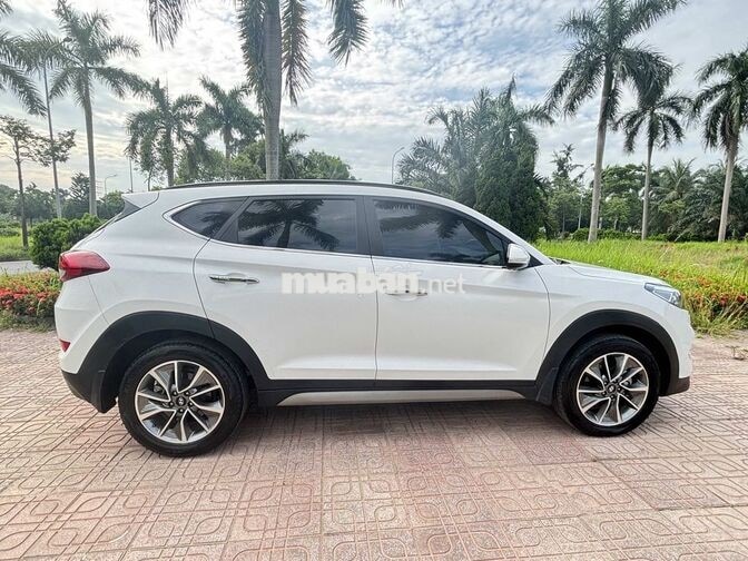 Hyundai Tucson Đặc biệt 2018 Trắng Dưới 6 vạn