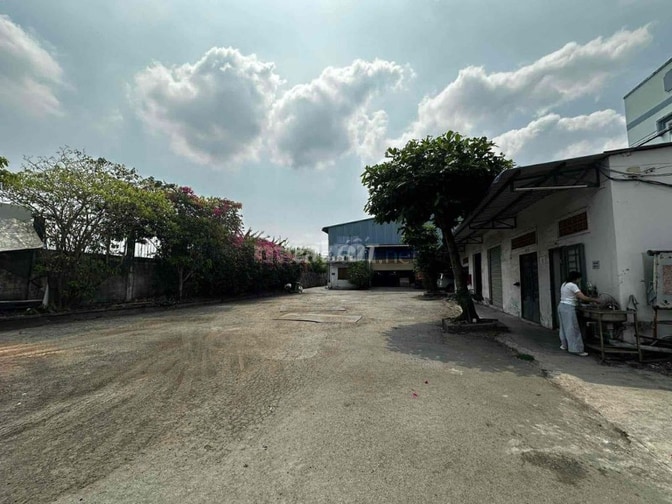 Kho xưởng cho thuê khu An Sương Quận 12 , DT: gần 2ha