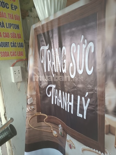 Quần áo trang sức  phụ kiện trưng bày
