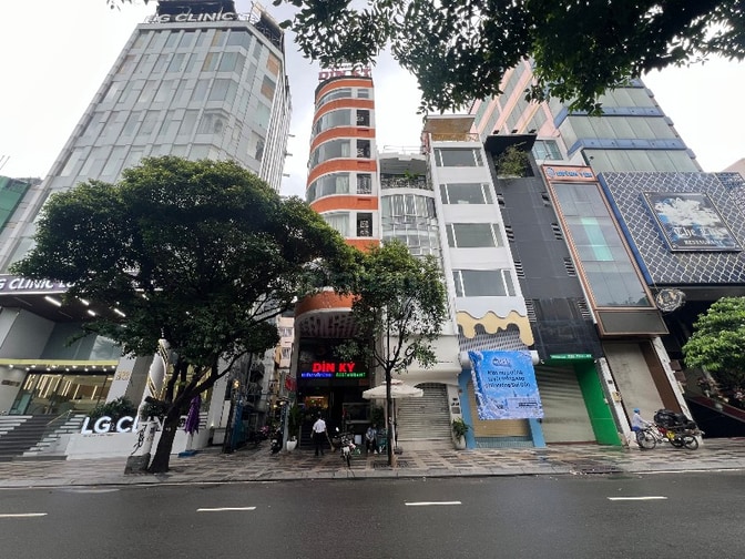 CHUYỂN NHƯỢNG TOÀ NHÀ HẦM + 8 LẦU GÓC 2 MẶT TIỀN 198 LÊ LAI -QUẬN 1!!!