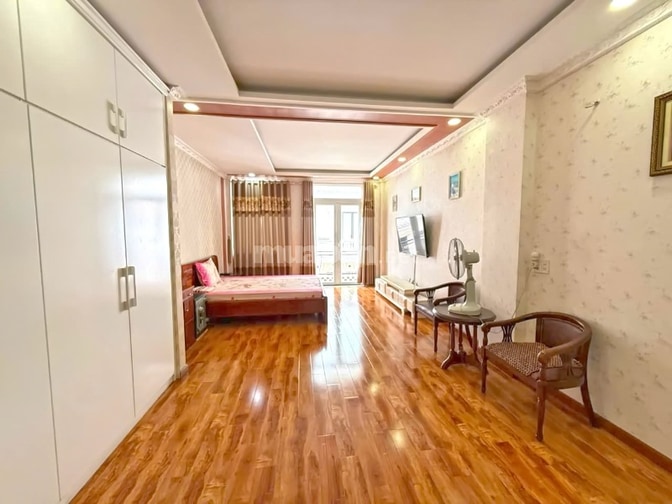 NHÀ PHỐ TÂN CỔ ĐIỂN 4 TẦNG + SÂN THƯỢNG ĐƯỜNG NHỰA 8m ĐƯỜNG HOÀNG QUỐC
