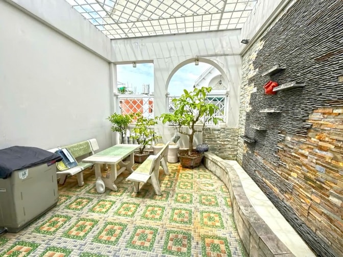NHÀ PHỐ TÂN CỔ ĐIỂN 4 TẦNG + SÂN THƯỢNG ĐƯỜNG NHỰA 8m ĐƯỜNG HOÀNG QUỐC