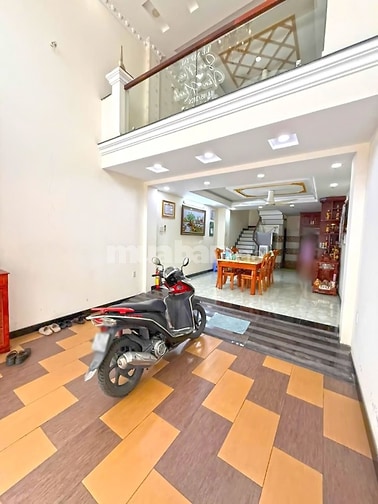 NHÀ PHỐ TÂN CỔ ĐIỂN 4 TẦNG + SÂN THƯỢNG ĐƯỜNG NHỰA 8m ĐƯỜNG HOÀNG QUỐC