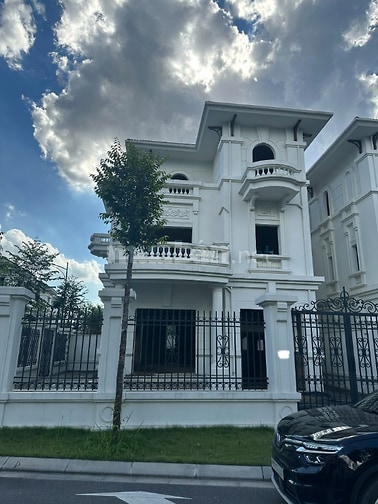 Siêu Hiếm! Chính Chủ Bán BT Đơn Lập Vườn Cam, Góc 290m2 View Công Viên