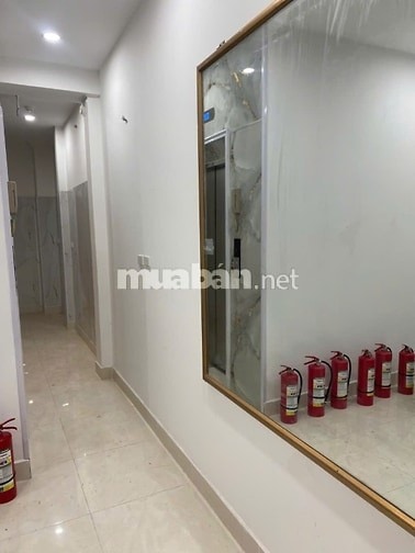 Bán hoặc cho thuê nhà số 2 ngõ 26 Xuân Diệu, Tây Hồ, nhà 7,5 tầng