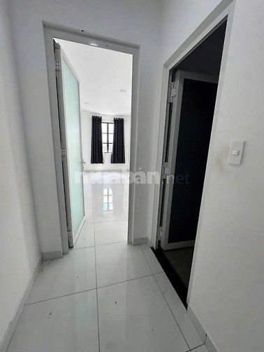 Nhà nguyên căn (1 trệt mặt bằng kinh doanh-1 lầu 2 PN) 139m2 giá 15tr/