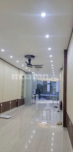 Nhà nguyên căn (1 trệt mặt bằng kinh doanh-1 lầu 2 PN) 139m2 giá 15tr/