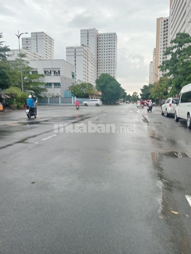 Chính chủ bán căn hộ đức Khải p,Bình khánh Q,2