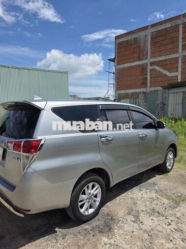 Toyota Innova 2017 2.0E - 130000 km