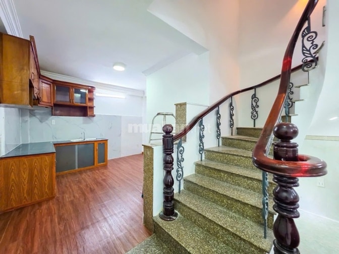 Những ngày vất vả đi tìm nhà Quận 7 tầm 6 tỷ mấy, yêu cầu hẻm xe hơi