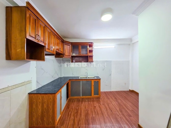Những ngày vất vả đi tìm nhà Quận 7 tầm 6 tỷ mấy, yêu cầu hẻm xe hơi