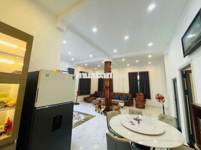 Cho Thuê Biệt Thự Villa Sân Vườn 5Phòng Ngủ Phường Tân An View Sông SG