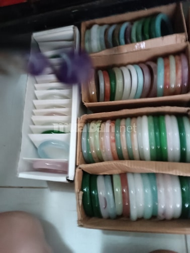 Quần áo trang sức  phụ kiện trưng bày