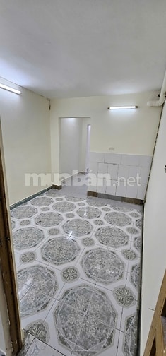 CHÍNH CHỦ CHO THUÊ NHÀ TẬP THỂ TẦNG 1 KHU ĐÊ LA THÀNH - KD TỐT 