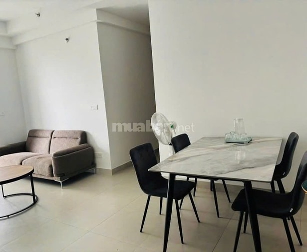 Cho thuê căn 3PN chung cư Harmona đã có sẵn nội thất, giá 13tr5/tháng