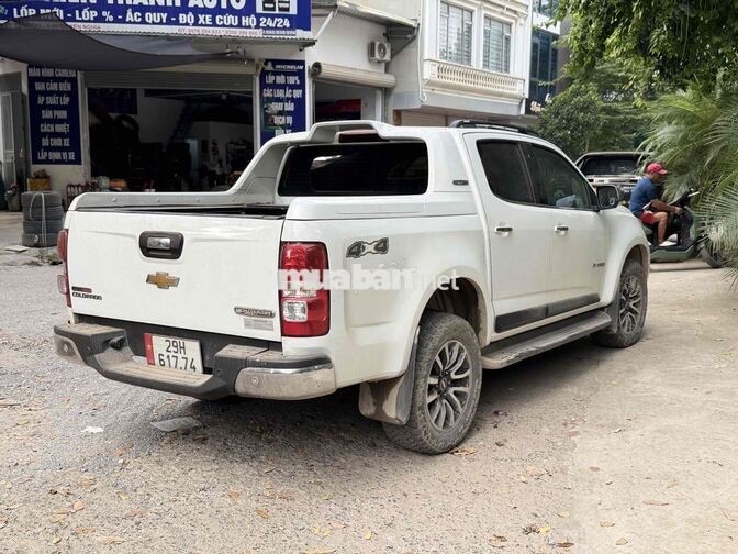 Chevrolet Colorado Trắng 5 chỗ Thái Lan