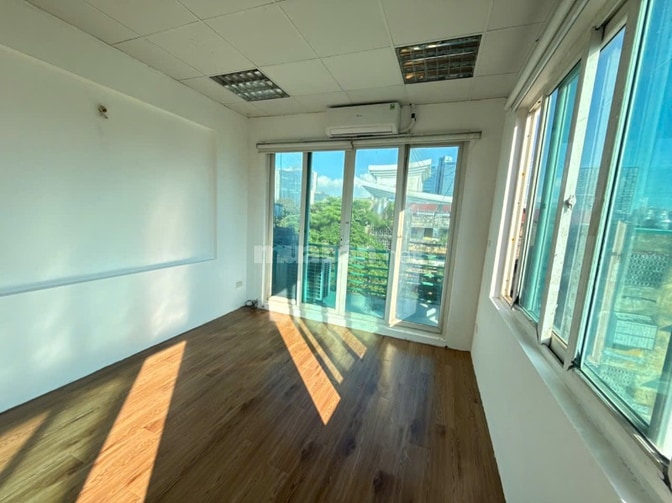 Cho thuê VP 2 mặt thoáng sáng nhiểu ánh sáng Huỳnh Thúc Kháng 50 m2