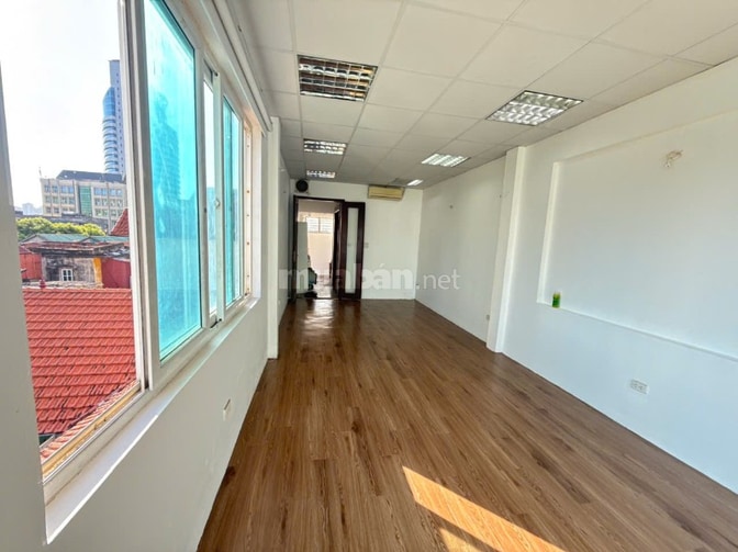 Cho thuê VP 2 mặt thoáng sáng nhiểu ánh sáng Huỳnh Thúc Kháng 50 m2