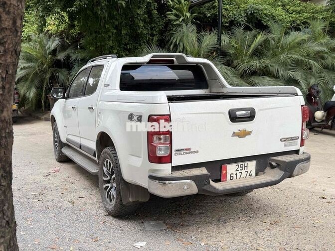 Chevrolet Colorado Trắng 5 chỗ Thái Lan