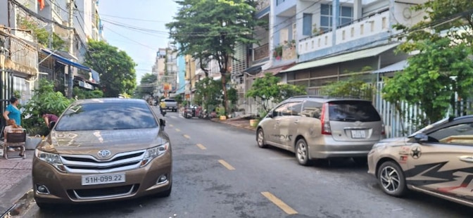 Cho thuê nhà mặt tiền Đông Hồ, P.4, Quận 8, 3,5x12m, trệt, 1 lầu, ST