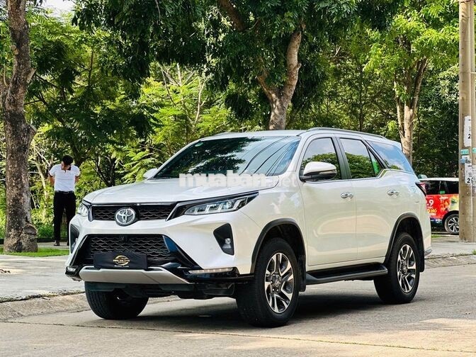 Toyota Fortuner Legender 2.4 4x2 AT 2025 Trắng